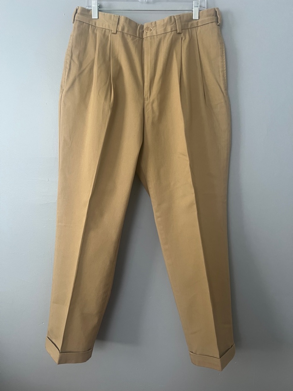 Bills khakis Men's Pleated Khaki Chinos in Tan